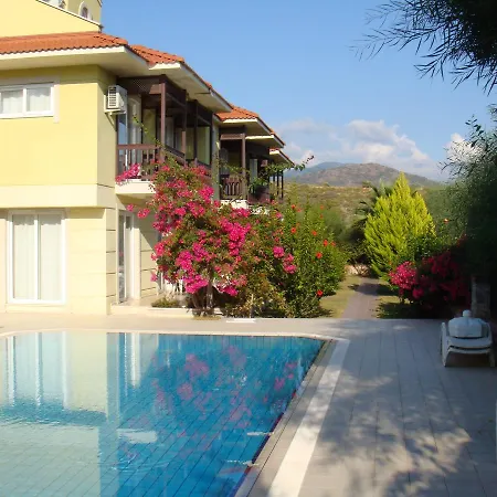بيت للعطل Town House Orion 2a